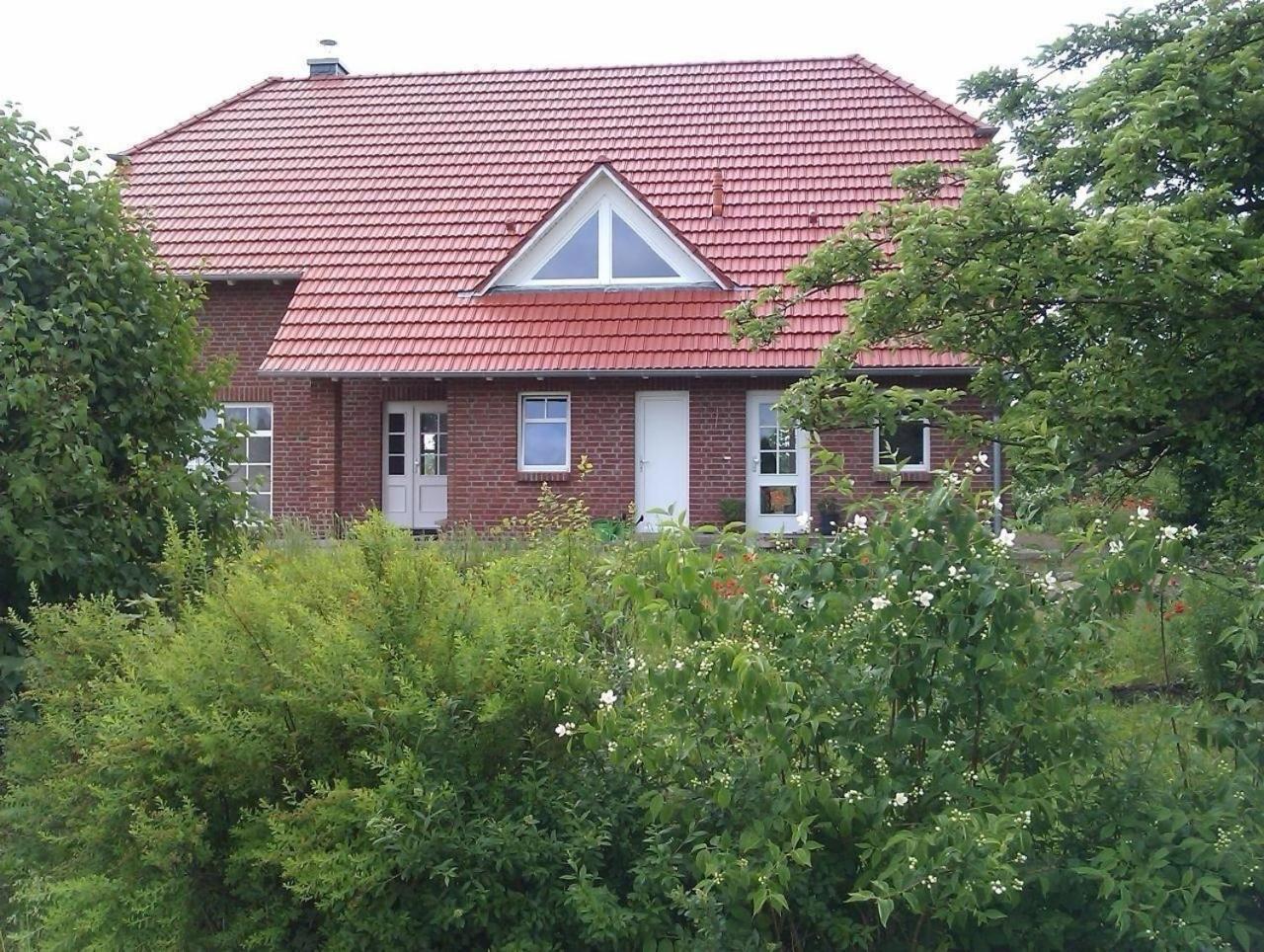 Ruhige Fewo Im Gruenen Mit Balkon, Terrasse Und Grossem Garten Apartment Sehlen Екстериор снимка