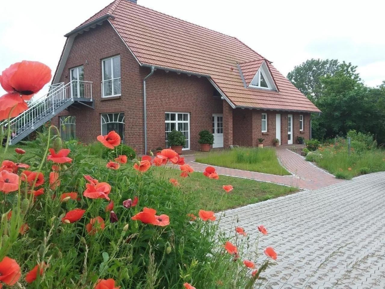 Ruhige Fewo Im Gruenen Mit Balkon, Terrasse Und Grossem Garten Apartment Sehlen Екстериор снимка